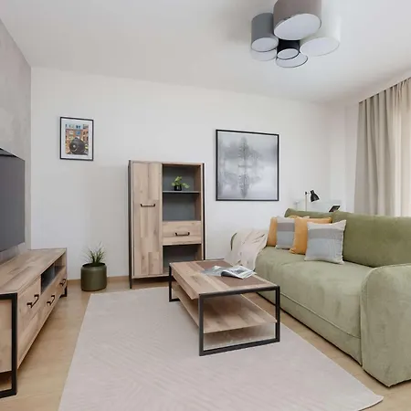 Modern With A Balcony And Parking Near Pge By Renters