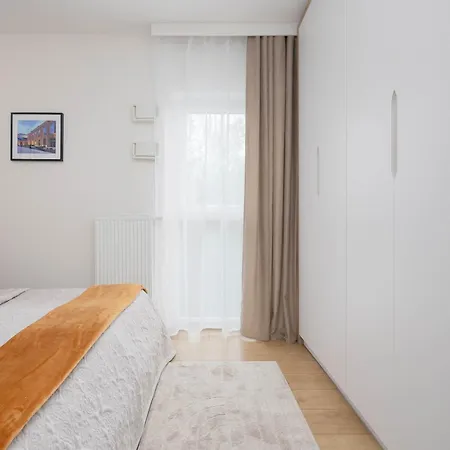 Apartamento Modern With A Balcony And Parking Near Pge By Renters